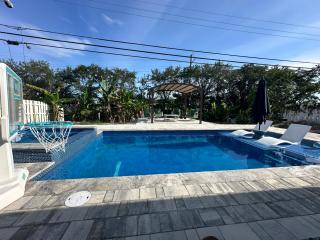 Home in West Palm Beach, FL -Ware - West Palm Beach - 9