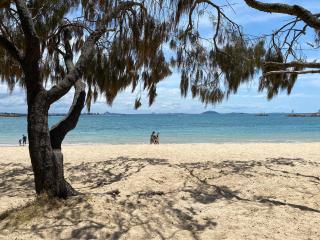 Central Maroochydore Sunshine Coast Home - Maroochydore - 7