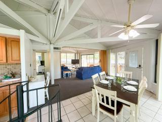 Treetop 3BD3BADeckPoolsGrillDock-Sleeps 8PP - 1