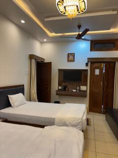 Kalash Guest House - Ayodhya - 3