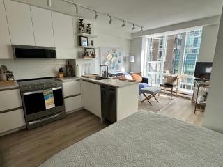 Executive Studio - Vancouver - 4