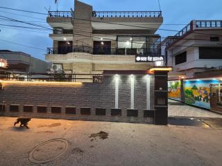Kalash Guest House - Ayodhya - 5