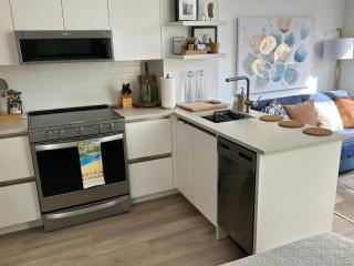 Executive Studio - Vancouver - 6