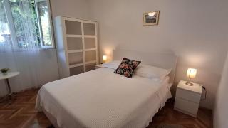Guest House Riverside - 1