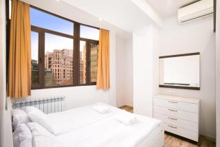 Nice 2 Bedroom apt near Republic Square with a Balcony! - Erevan - 5