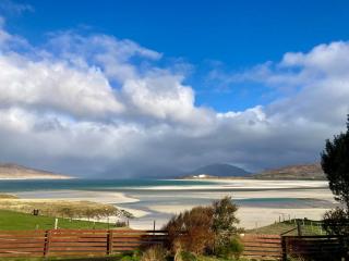 WRONG Tarasaigh House - Luskentyre - 6