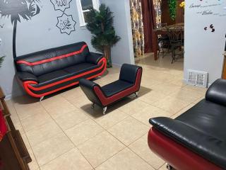 At the Center of Dearborn, MI 2 Bedroom apartment with backyard and balcony - Dearborn - 3
