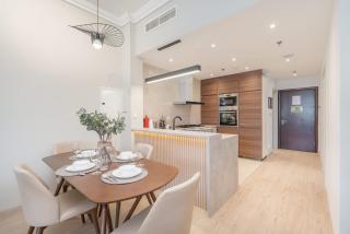 StayShort - Stylish 1-Bedroom JVC Apartment Sleeps 3 with Pool - 8