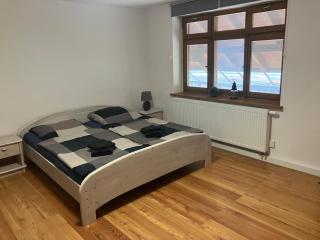 4 Schlafzimmer Apartment - - 4