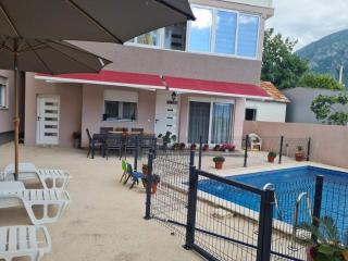 Villa Passaggio Private Pool & Tranquil Stay Near the Sea - Bar - 4