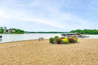 Waterfront Ozarks Escape! Patio and Pool Access - 6