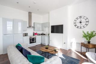 Sea Views at Breakfast - Stunning Modern Studio! - Southend-on-Sea - 8
