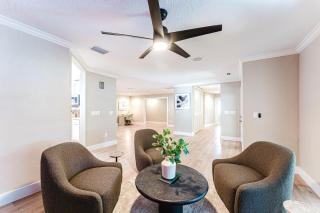 Luxury Villa with Pickleball Court, Heated Pool, Treehouse and Game Room - Largo - 3