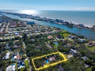 Luxury Villa with Pickleball Court, Heated Pool, Treehouse and Game Room - Largo - 5