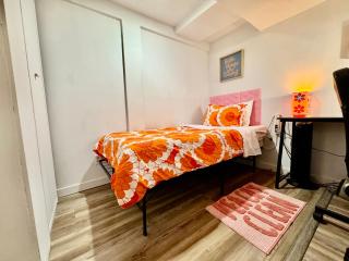 Private Room on the 1st Floor with Shared Bathroom near Airport and Downtown Seattte - Seattle - 7
