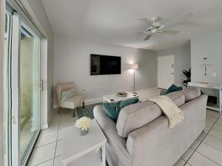 Coastal Styled Villa - Largo - 4