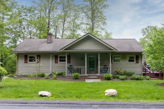 Berkshire Vacation Rentals: Great Barrington Walkable To Lake And Town - 6
