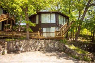 Treetop Village-2Bed2BathPoolsDock6-8PP - 5