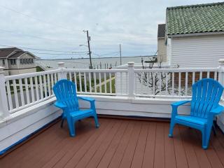 Summer Sunset Hideout 3-5 Bedrooms and 4 Baths - Pleasantville - 6