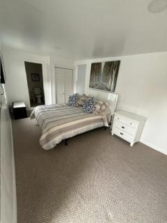 Summer Sunset Hideout 3-5 Bedrooms and 4 Baths - Pleasantville - 4