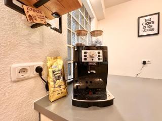 Bellahomes XL Apartment Klima private Parking Coffeestation Long Stay Airport Frankfurt 30 Min - 3