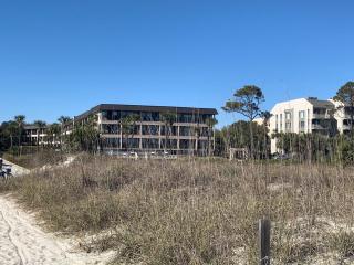 Beauty at the Beach! Oceanview King bed free bikes - Hilton Head Island - 6