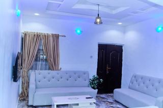 New 2-Bedroom Short-let Apartment Benin City-By Tomla - Benin City - 4