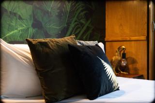 Luxe - Hyde Park - 2Bed 3Bath A/C + Lift - 1