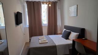Aiolou street rooms & apartments# - Atene - 0