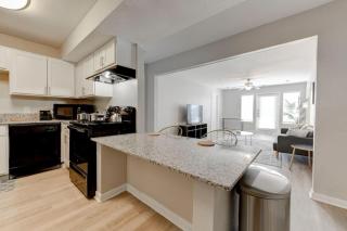 Private Gated 4BR 4BA Home Away From Home Near DT - 1