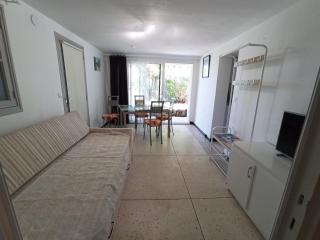 T2 en rez de jardin d'une villa à saint aygulf à 800 m d'une calanque-mer à pied - Fréjus - 3