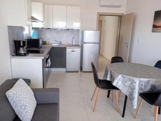 Charming 2-Bed Apartment in Okrug Gornji - Trogir - 8