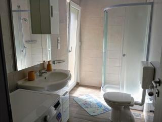 Charming 2-Bed Apartment in Okrug Gornji - Trogir - 7