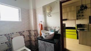 Cozy nest with sky view - kolkata - 6