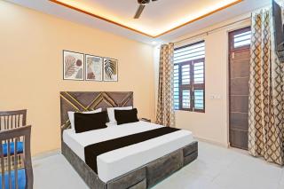 Hotel O Four Square Guest House - Gurgaon - 3