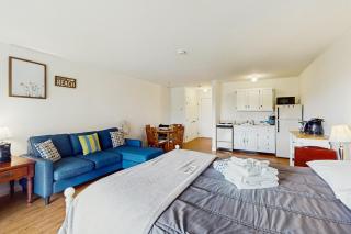 Large Studio with Patio and Pool - North Truro - 4