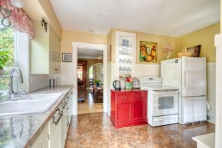 Charming Home, Wonderful Neighborhood! - Portland - 2
