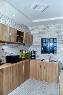 New 2-Bedroom Short-let Apartment Benin City-By Tomla - Benin City - 7