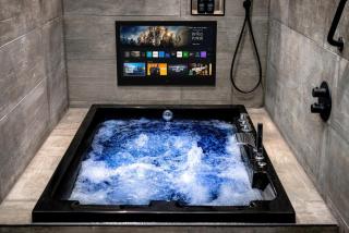 Luxury Old Town Apartment With Private Jacuzzi - 9