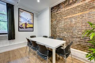 Unique Space Famed St Laurent Blvd Very Walkable - 1