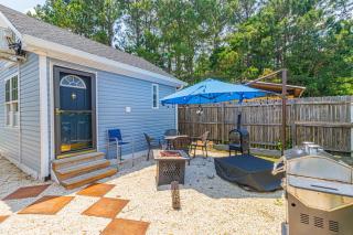 Cozy Tiny Home for 2! Short drive to the Beach! - Myrtle Beach - 7
