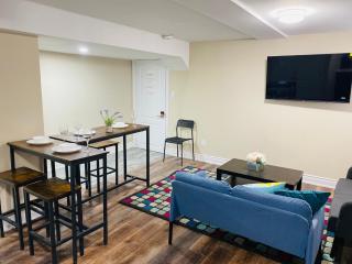 Relaxing 3 Bedroom Basement Stay - Mississauga - 3