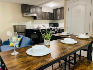 Relaxing 3 Bedroom Basement Stay - Mississauga - 2