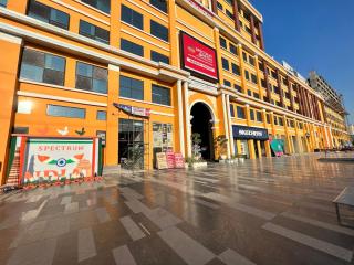 Best Luxuries Stay in Noida #Metro Station #Club #Party #Cafe Spectrum metro - Noida - 5