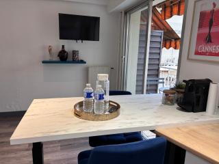 Studio rénové marche Forville Cannes - Cannes - 0