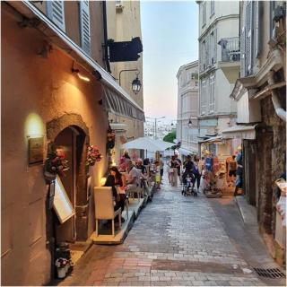 Studio rénové marche Forville Cannes - Cannes - 9