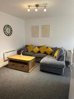 Orchard Court Spacious 2 bedroom apartment - Wednesbury - 5