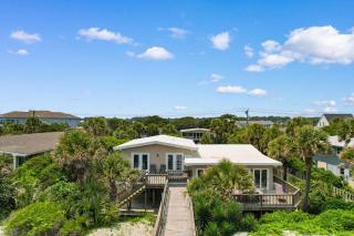 Dale's Coastal Retreat Pet Friendly w/ Ocean Views - Pawleys Island - 0