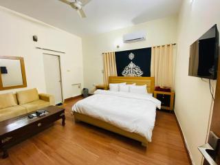 The Heaven Luxury Living Guest House - Islamabad - 6