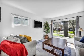 Cuyahoga Falls Retreat - 9